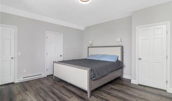53 River Run Rd, Middletown, RI 02842