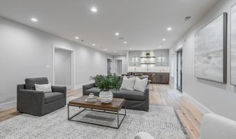 809 N KENMORE St, Arlington, VA 22201