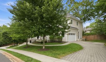 3555 N DICKERSON St, Arlington, VA 22207