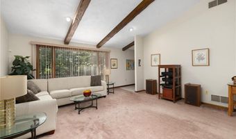 103 Rollingwood Dr, North Kingstown, RI 02852