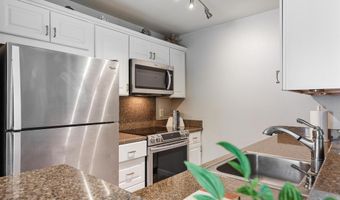 160 Keonekai Rd 7-101, Kihei, HI 96753
