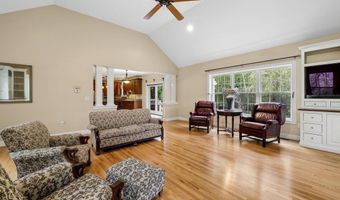 5 Millstone Ter, Bedford, NH 03110