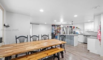 8 Billy Hill Rd, Beaufort, SC 29906