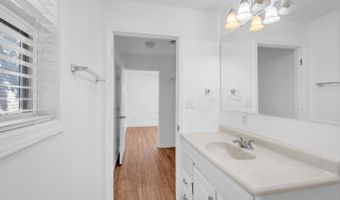 512 Peyton Dr, Biloxi, MS 39530