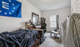 27 Riverview Ct 27, Brookfield, CT 06804