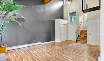 10620 Commodore Dr, Anchorage, AK 99507