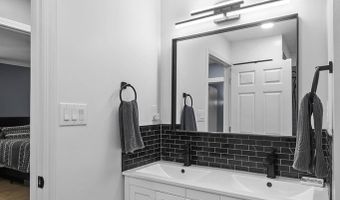 207 Midland St, Ashford, AL 36312