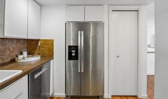 25 Water St 205, East Greenwich, RI 02818