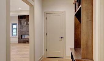 725 Courtyard Ct, Ashland, NE 68003