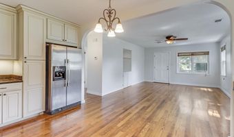 1467 Wilkes Ave, Biloxi, MS 39530