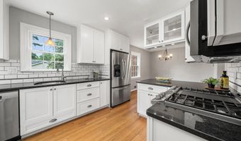 6145 12TH St N, Arlington, VA 22205