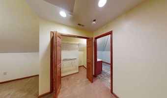136 Lock Ln, Alum Creek, WV 25003