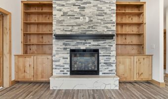 10 Bellflower Ct, Blanchard, ID 83804