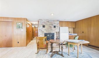 2301 S Le Homme Dieu Dr NE, Alexandria, MN 56308