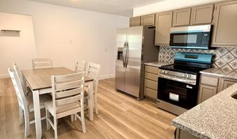 904 S Oak Ridge Dr, Aurora, MO 65605