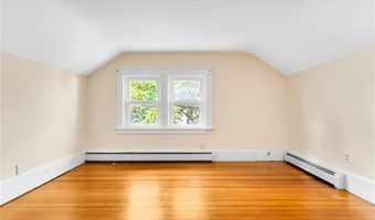 29 Firglade Ave, East Providence, RI 02915