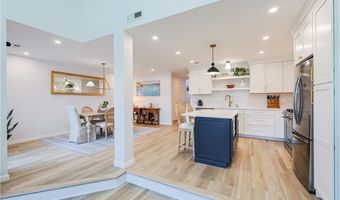 87 Nipmuc Trl B, North Providence, RI 02904