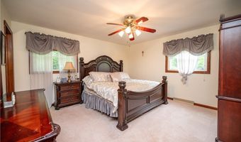 6685 Elwood St, Austintown, OH 44515