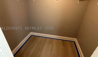 3301 N Country Club Dr 407, Aventura, FL 33180