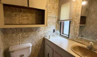 2020 Garfield Ave, Baxter Springs, KS 66713