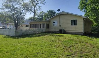 315 W 2nd Ave, Garnett, KS 66032