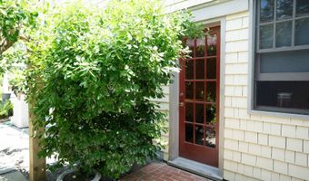 4 COZZENS Ln, Amagansett, NY 11930