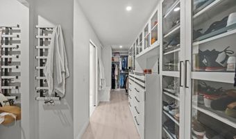 20 Lake Helix Dr, La Mesa, CA 91941