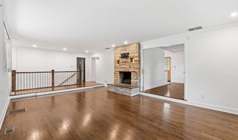 212 CRYSTAL LAKE Ave, Audubon, NJ 08106