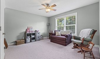 2820 Ashwood Dr, Alliance, OH 44601