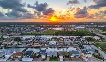 126 Sea View Dr, Aransas Pass, TX 78336