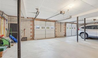 135 Suntree Dr, Advance, NC 27006