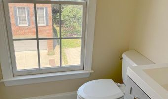 504 N THOMAS St #A, Arlington, VA 22203