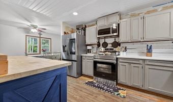 147 Iron Ore Ln, Barren Springs, VA 24313