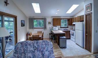 141 MALLARD Dr, Basye, VA 22810