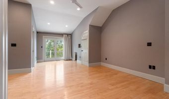58 G St, Boston, MA 02127