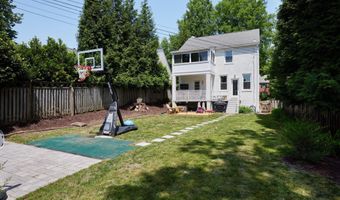 4826 BUTTERWORTH Pl NW, Washington, DC 20016