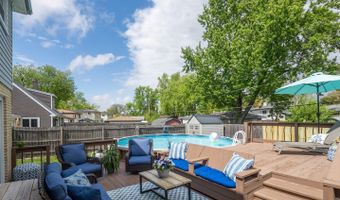 237 N Pioneer Dr, Addison, IL 60101