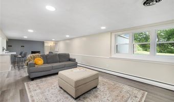 103 BIRCHWOOD Dr, North Kingstown, RI 02852