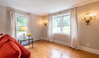 146 Old Sandown Rd, Chester, NH 03036