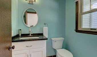 12 School House Hl, Burlington, CT 06013