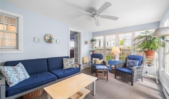 146 Bay View Ave, Bristol, RI 02809