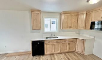 5405 Park Lawn Dr #111, Chubbuck, ID 83202