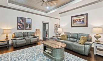 68 Pierce Rd, Albertville, AL 35951