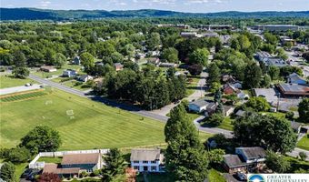 3146 Club Dr, Allentown, PA 18103