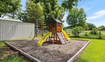 235 Oak Grv, Austin, AR 72007
