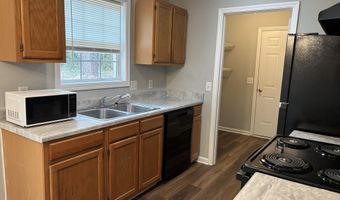 805 N Sycamore St, Aberdeen, NC 28315