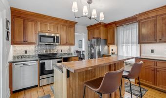 85 Bedford St, Bath, ME 04530