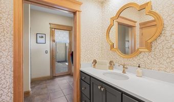 500 Ashland Loop Rd, Ashland, OR 97520