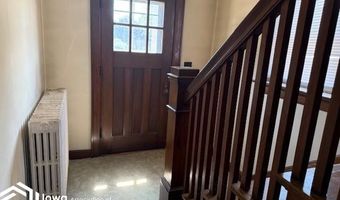 220 W State St, Algona, IA 50511