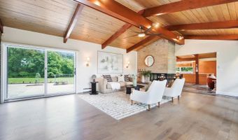 7460 Fair Oaks Dr, Amberley, OH 45237